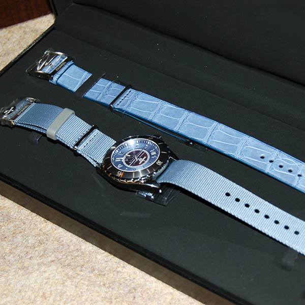 シャネル CHANEL J12G.10 H4338 38mm ユニセックス ブルー 新品