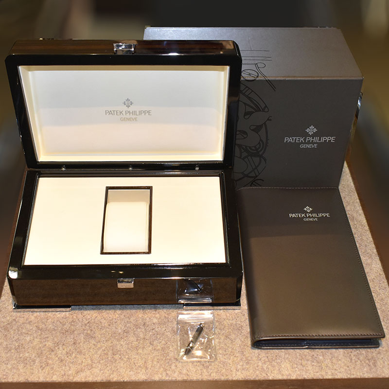 パテックフィリップ PATEK PHILIPPE ノーチラス プチコンプ