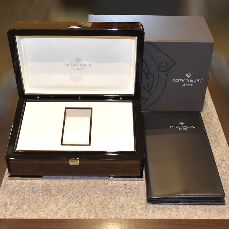パテックフィリップ PATEK PHILIPPE ノーチラス プチコンプ
