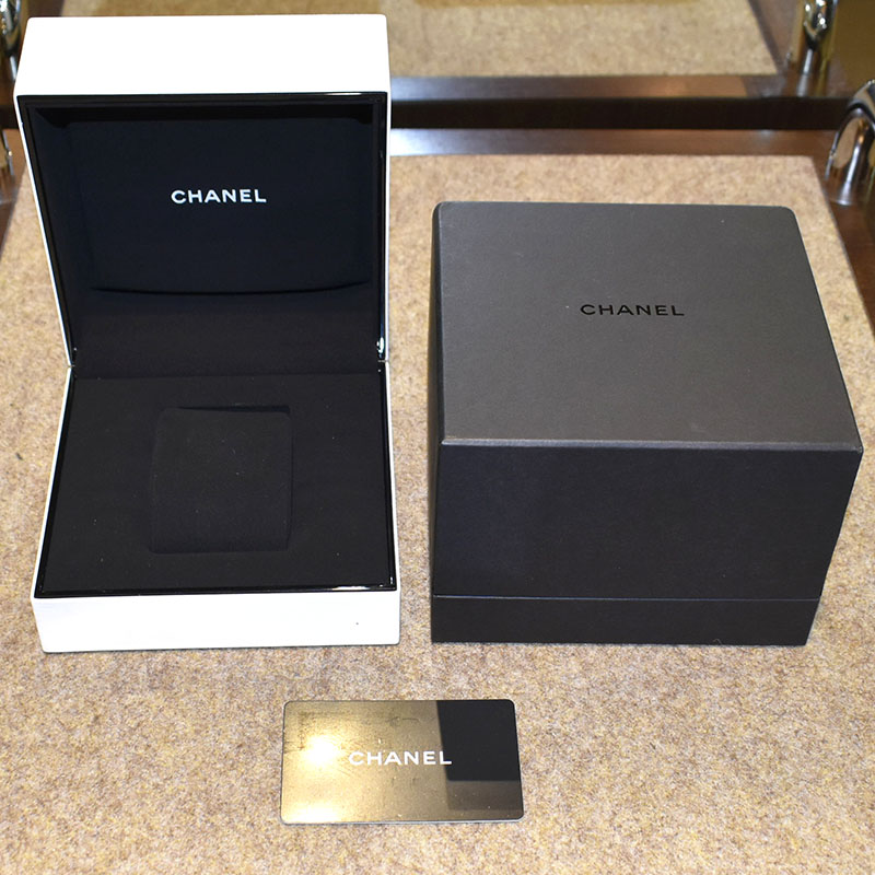 シャネル CHANEL J12 クロノグラフ ホワイトセラミック Ref