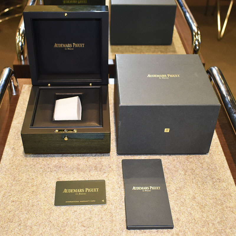 オーデマ・ピゲ AUDEMARS PIGUET ロイヤルオーク オフショア