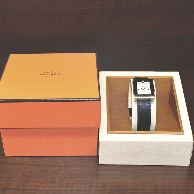 エルメス ベルトウォッチ Belt Watch BE1.120 箱 保証書 バンド SS/革 レディース時計 アイボリー 仕上げ済 美品 【中古】 エルメス ベルトウォッチ BE1.120.470 アイボリー レディース 時計