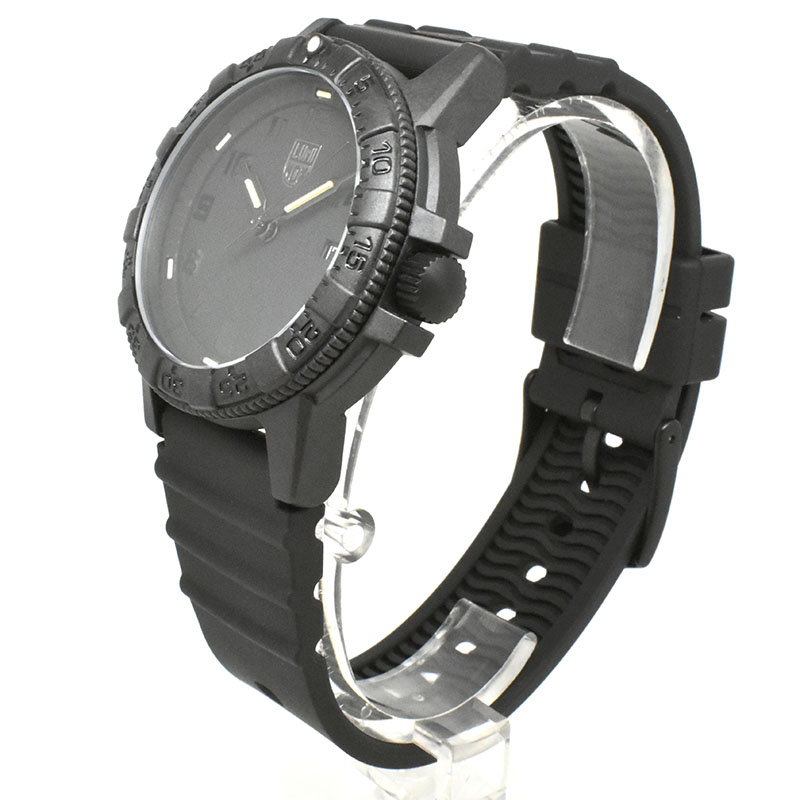 ルミノックス LUMINOX シータートル ジャイアント 0320シリーズ