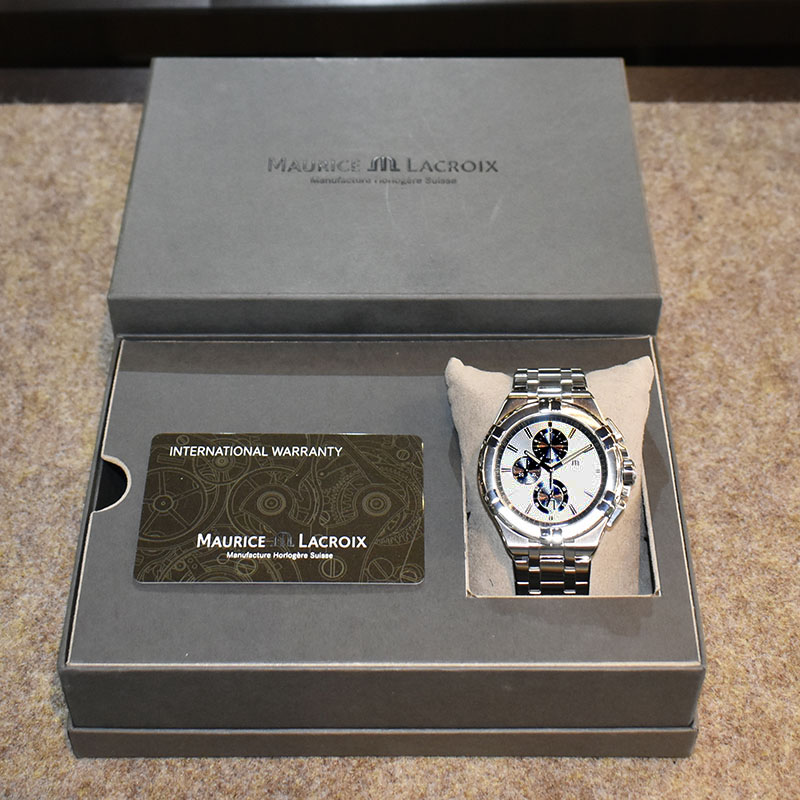 モーリスラクロア アイコAI1018-SS002-131-1 Maurice Lacroix Aikon Chronograph Silver Dial Silver Steel